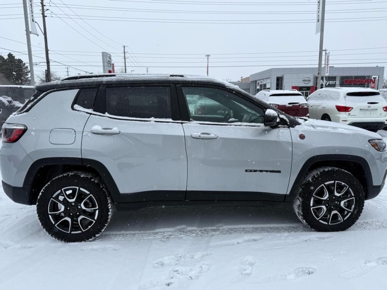 2026 Jeep Compass Trailhawk  - Sunroof -  Navigation - $146.82 /Wk Photo4