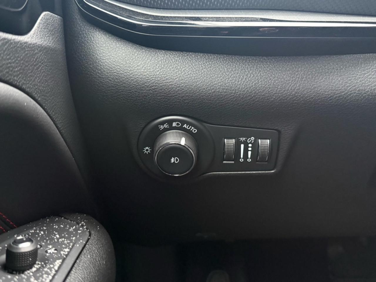 2026 Jeep Compass Trailhawk  - Sunroof -  Navigation - $146.82 /Wk Photo