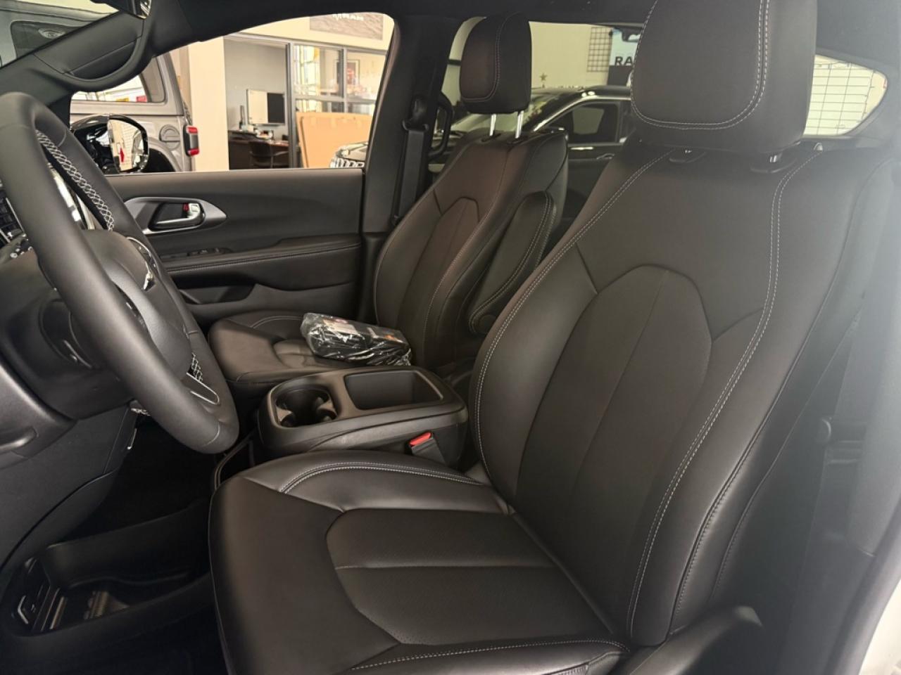 2026 Dodge Grand Caravan SXT  - Heated Seats - $144.37 /Wk Photo