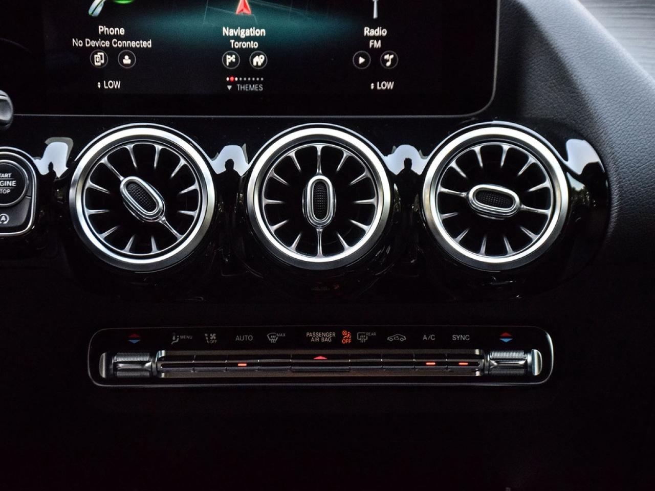 2021 Mercedes-Benz GLA45 AMG |GLA45AMG|NAV|PANOROOF|NIGHT|PREMIUM|AMGDRIVER| Photo