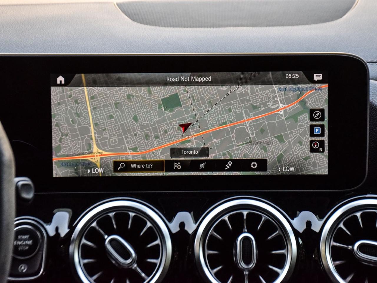 2021 Mercedes-Benz GLA45 AMG |GLA45AMG|NAV|PANOROOF|NIGHT|PREMIUM|AMGDRIVER| Photo