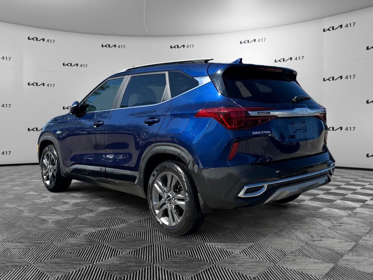 2022 Kia Seltos EX AWD Photo2