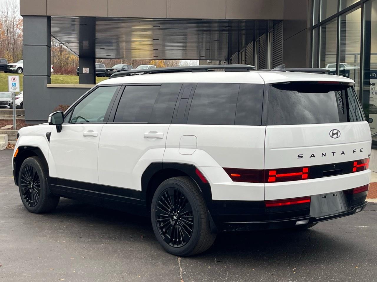 2026 Hyundai Santa Fe Hybrid Calligraphy AWD Photo4