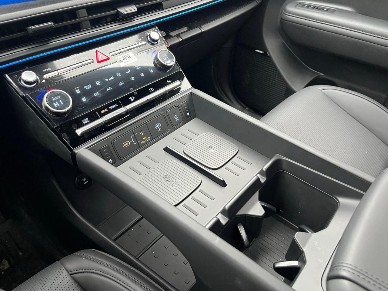 2026 Hyundai Santa Fe Hybrid Calligraphy AWD Photo