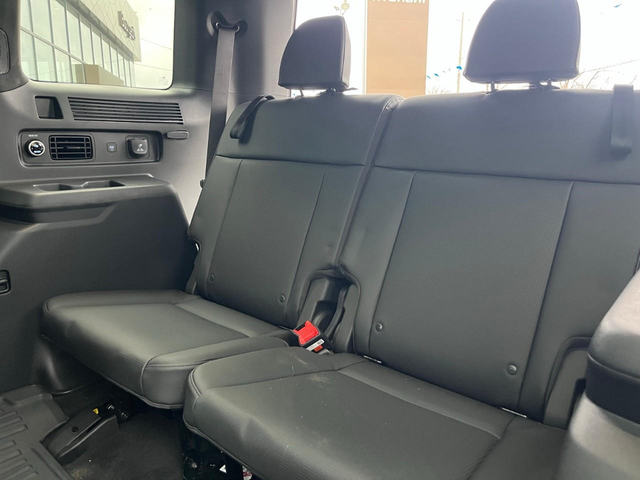 2026 Hyundai Santa Fe Hybrid Calligraphy AWD Photo