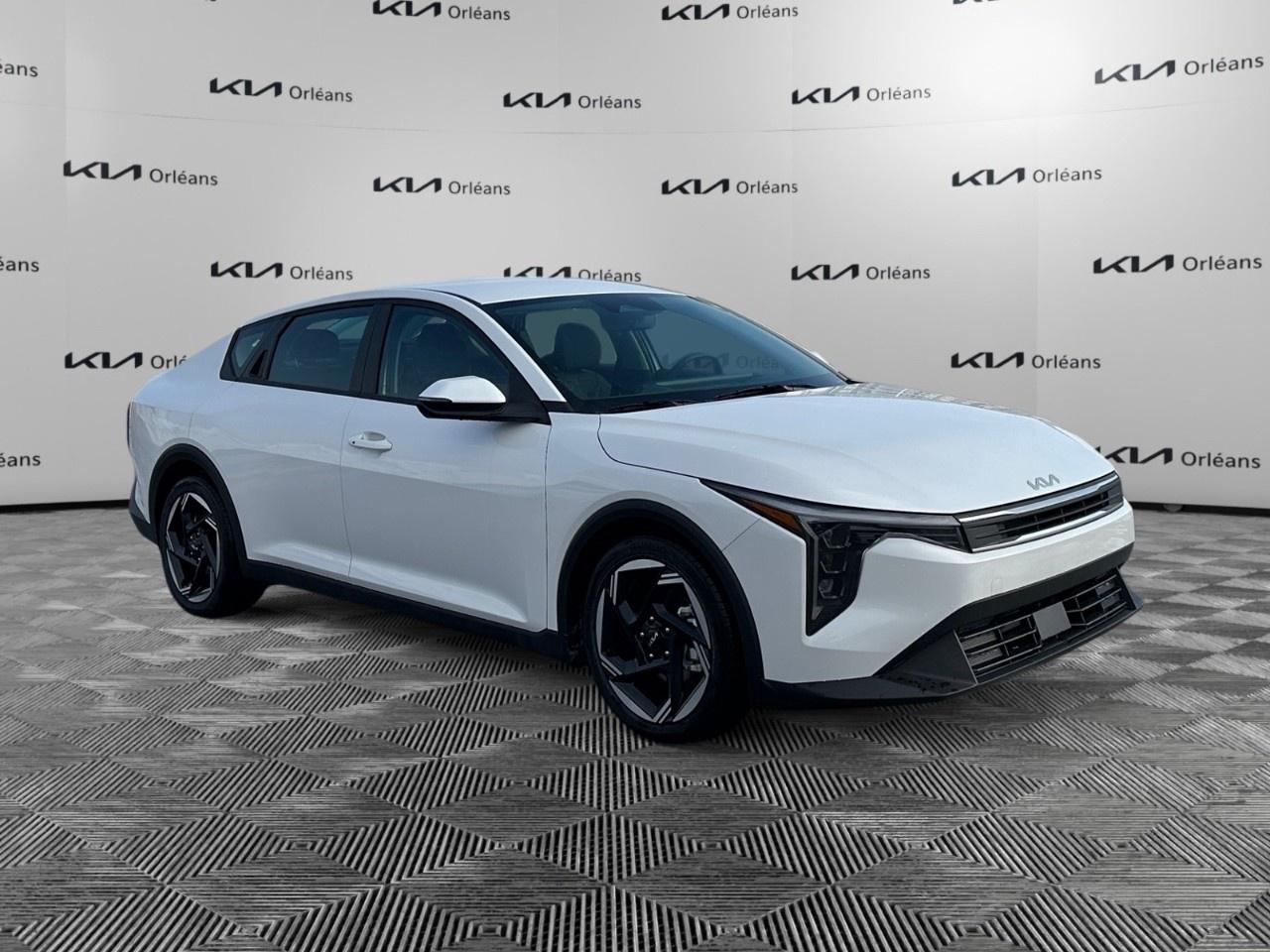 2025 Kia K4 EX FWD Photo2