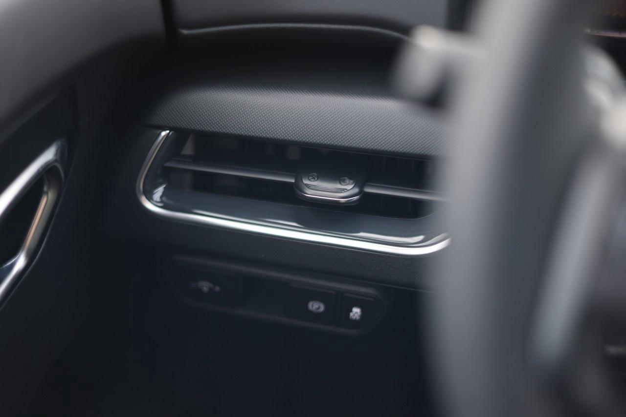 2025 Kia K4 EX FWD Photo