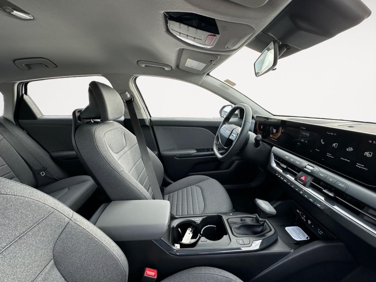 2025 Kia K4 EX FWD Photo