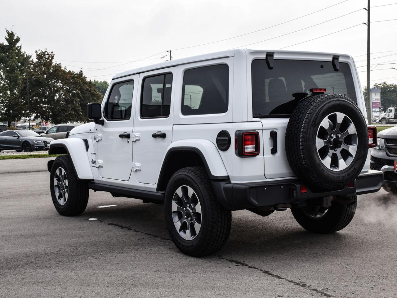 2023 Jeep Wrangler Sahara New Arrival | Hardtop | Low KMs | Clean CarFax | Nav Photo3