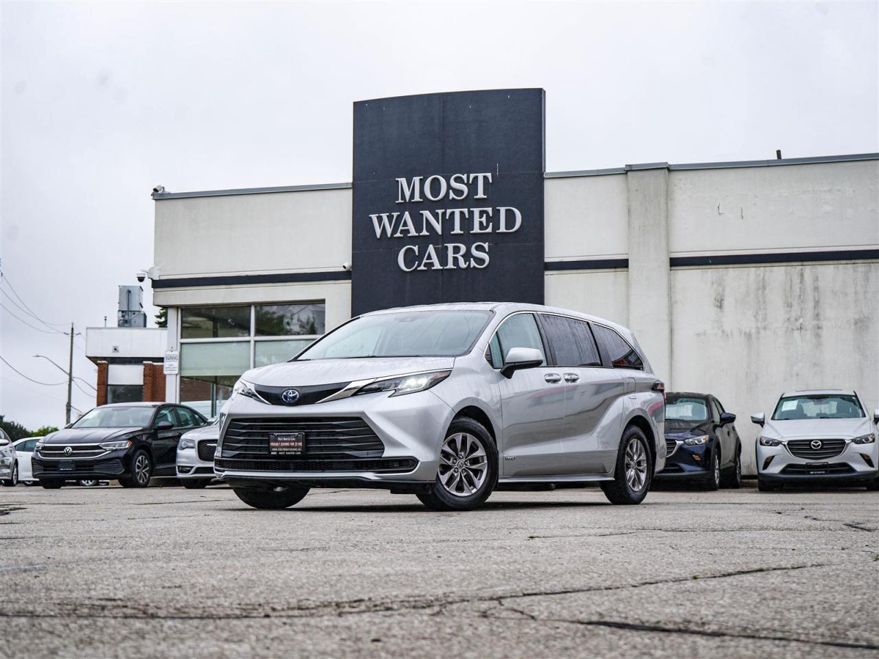 Used 2021 Toyota Sienna LE HYBRID | NO ACCIDENTS | 8 SERVICE RECORDS for sale in Kitchener, ON
