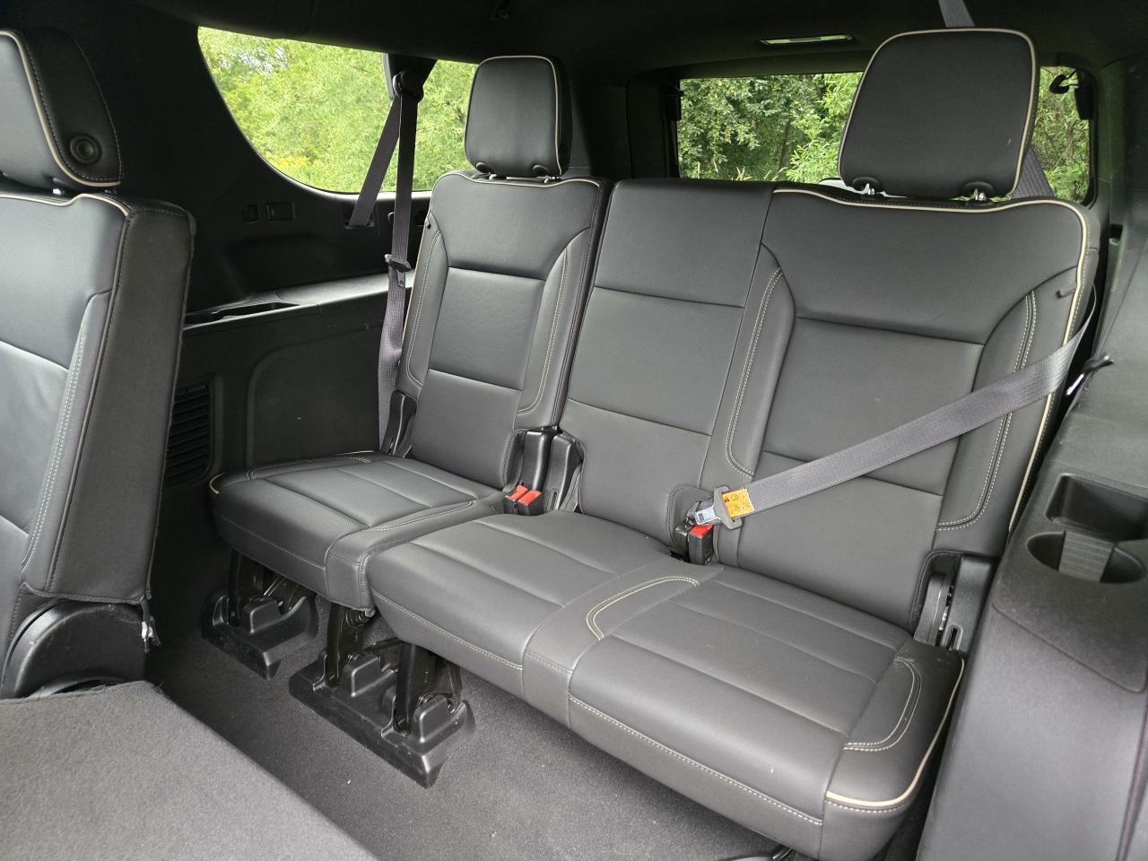 2024 GMC Yukon XL SLT - Photo #11