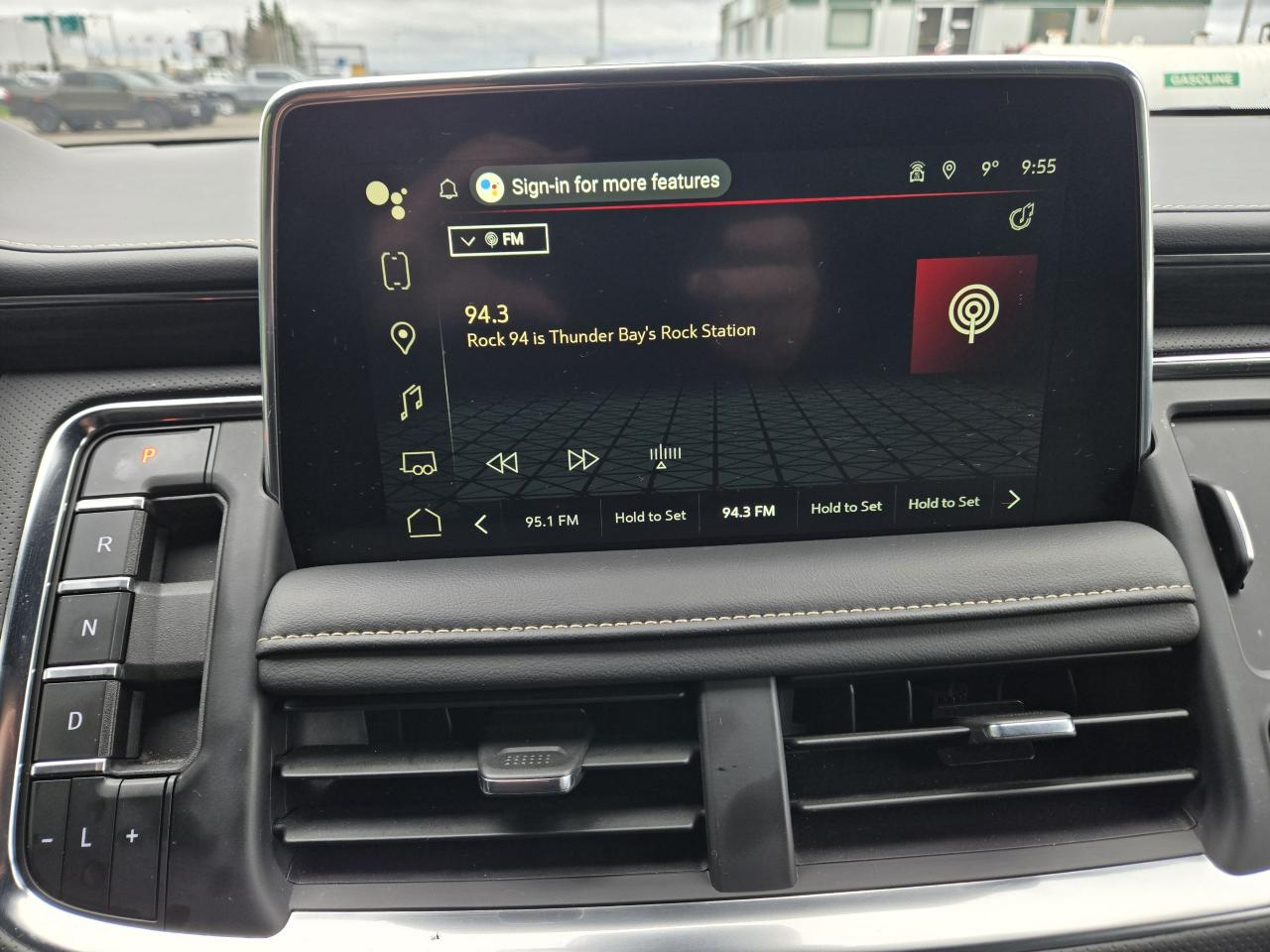 2024 GMC Yukon XL SLT - Photo #14