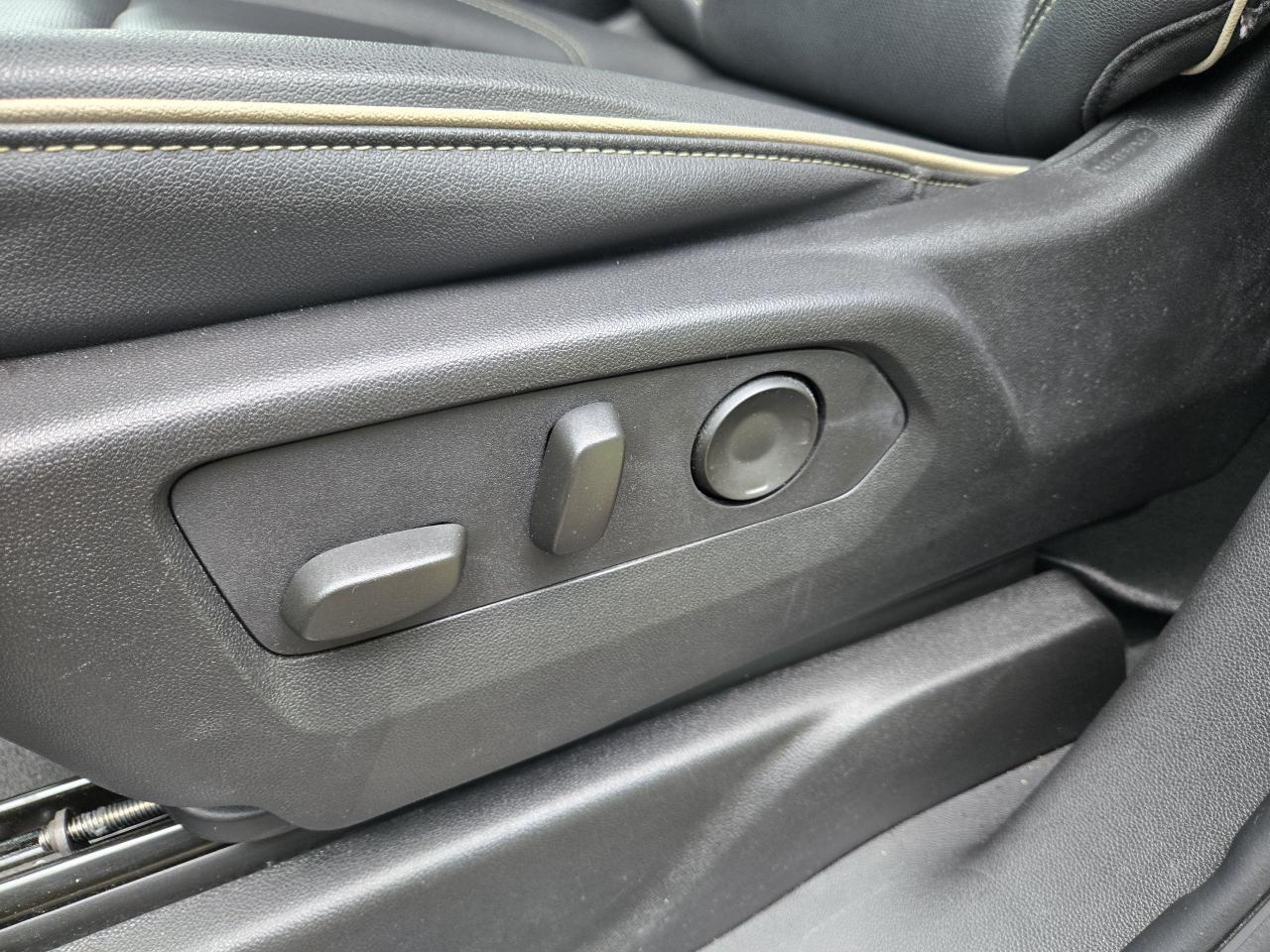 2024 GMC Yukon XL SLT - Photo #27