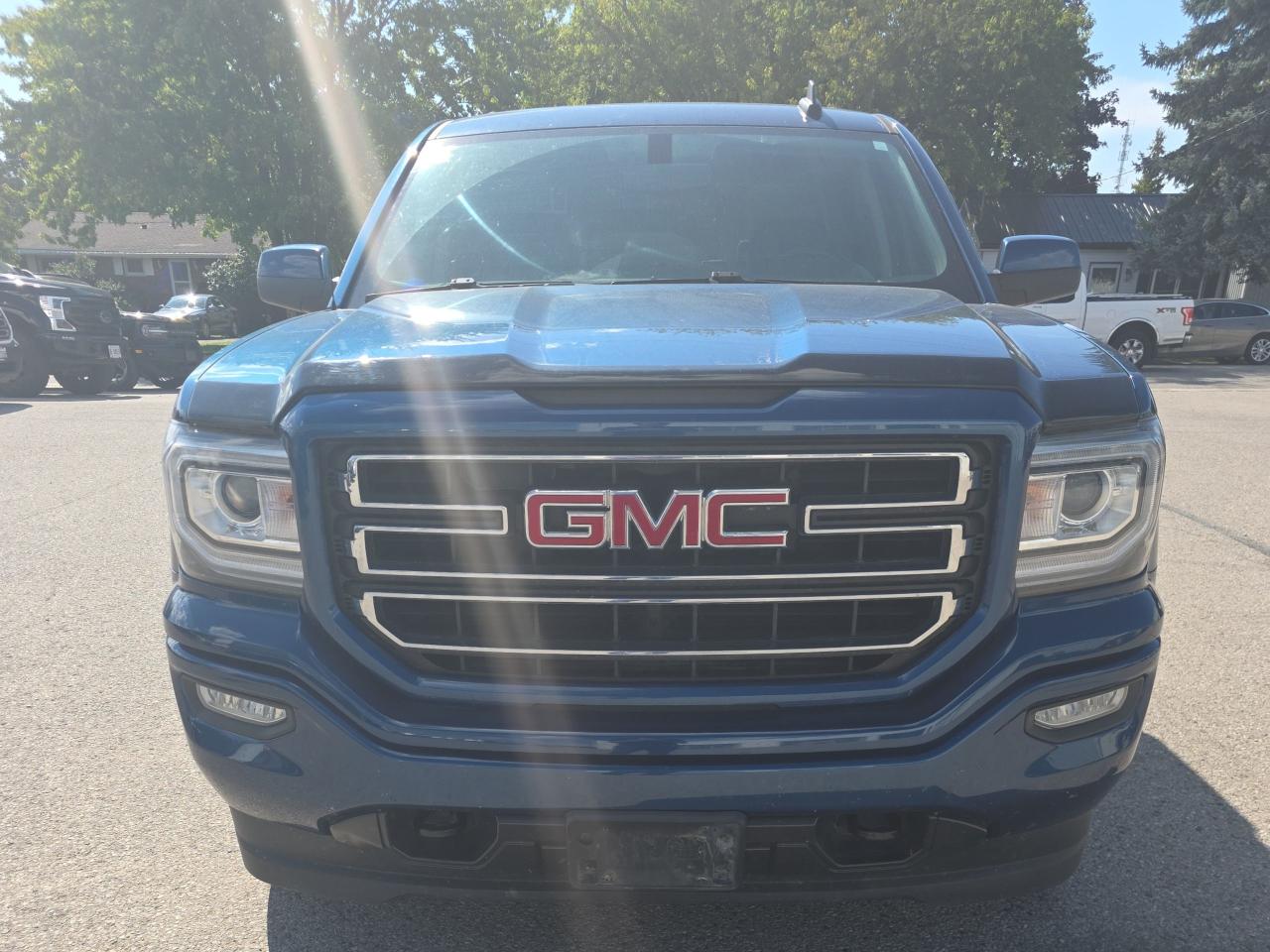 2017 GMC Sierra 1500 SLE | Elevation | Crew | 4x4 | CarPlay | Cam ++ Photo16