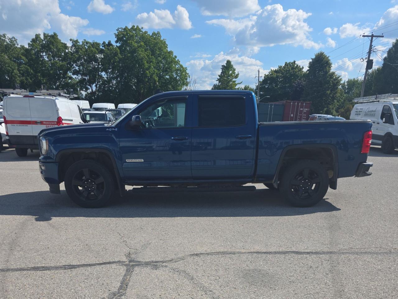 2017 GMC Sierra 1500 SLE | Elevation | Crew | 4x4 | CarPlay | Cam ++ Photo7