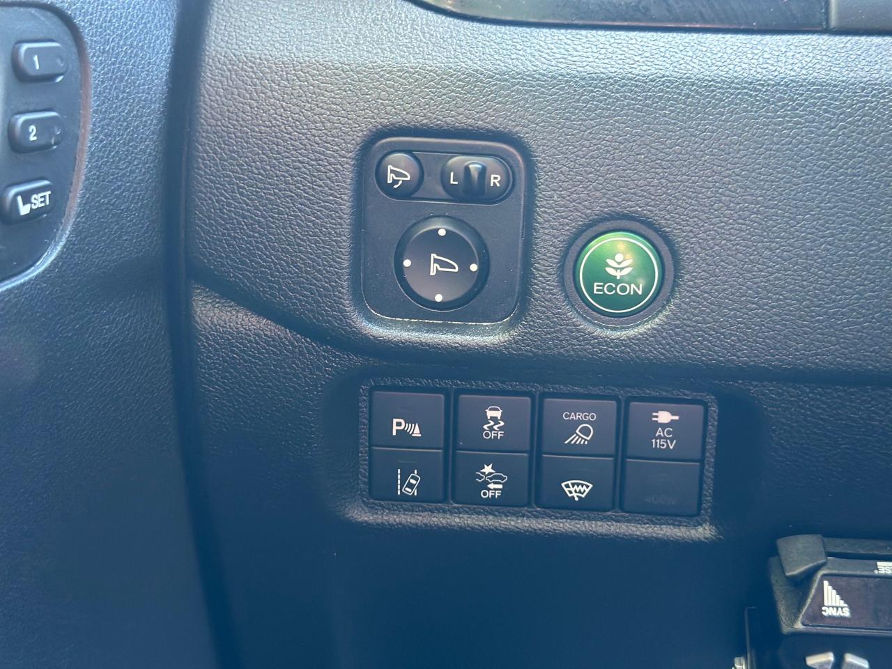 2022 Honda Ridgeline Black Edition - Photo #16