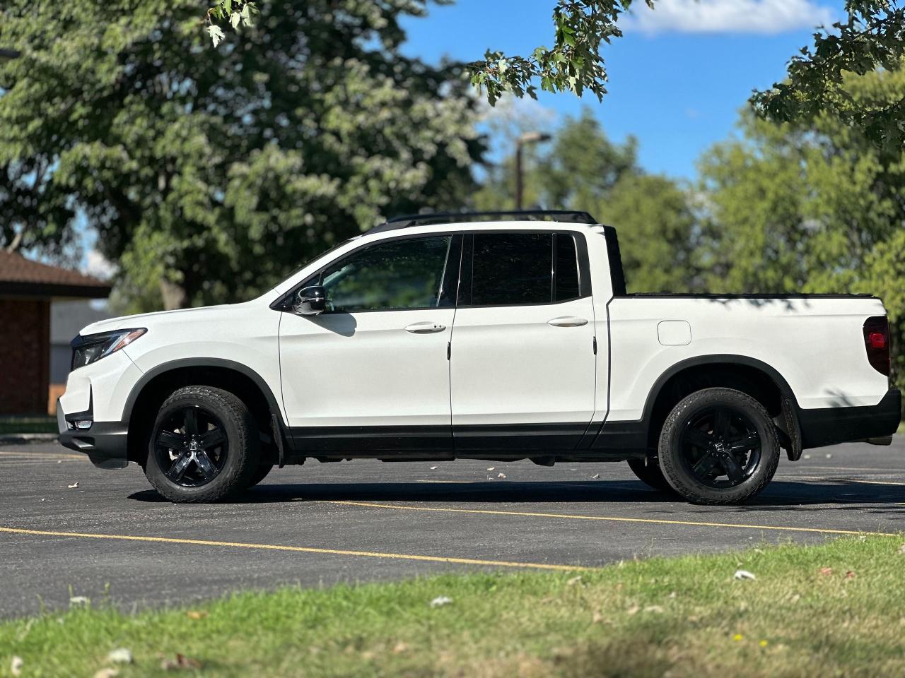 2022 Honda Ridgeline Black Edition - Photo #3