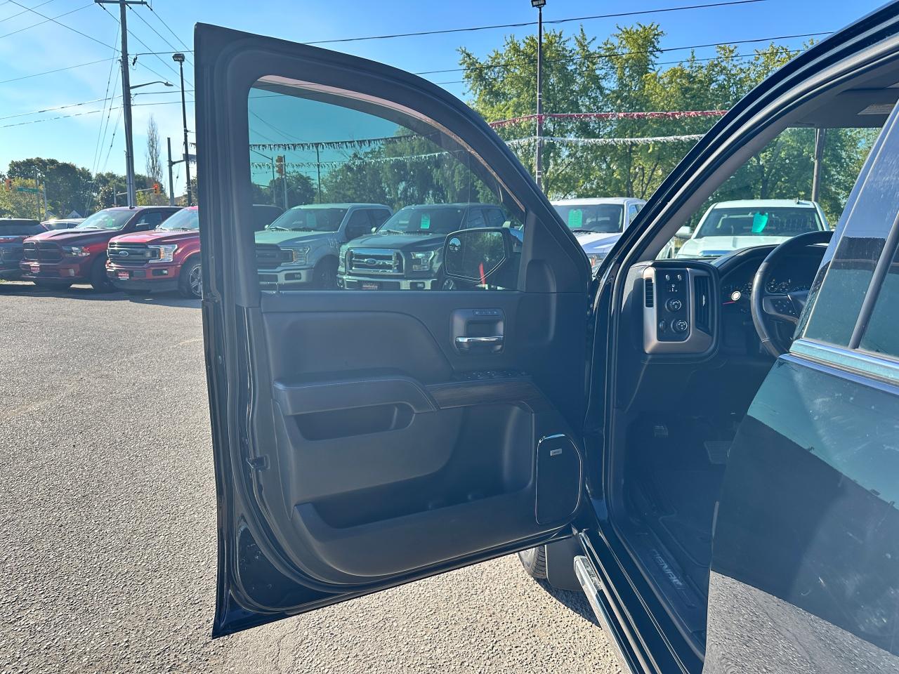 2018 GMC Sierra 1500 Denali 4X4 Sunroof NAV BOSE CarPlay Backup Cam XM Photo