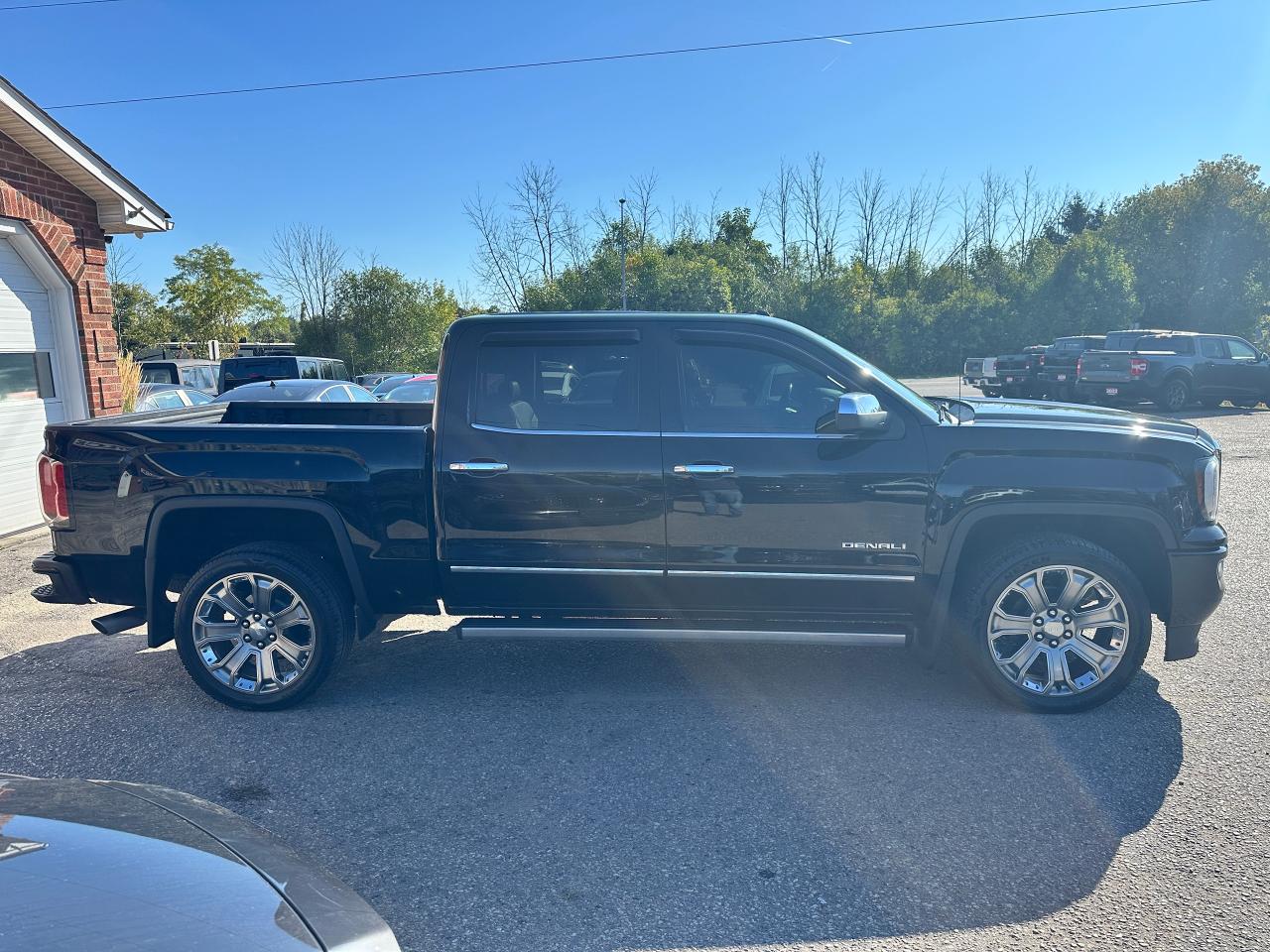 2018 GMC Sierra 1500 Denali 4X4 Sunroof NAV BOSE CarPlay Backup Cam XM Photo
