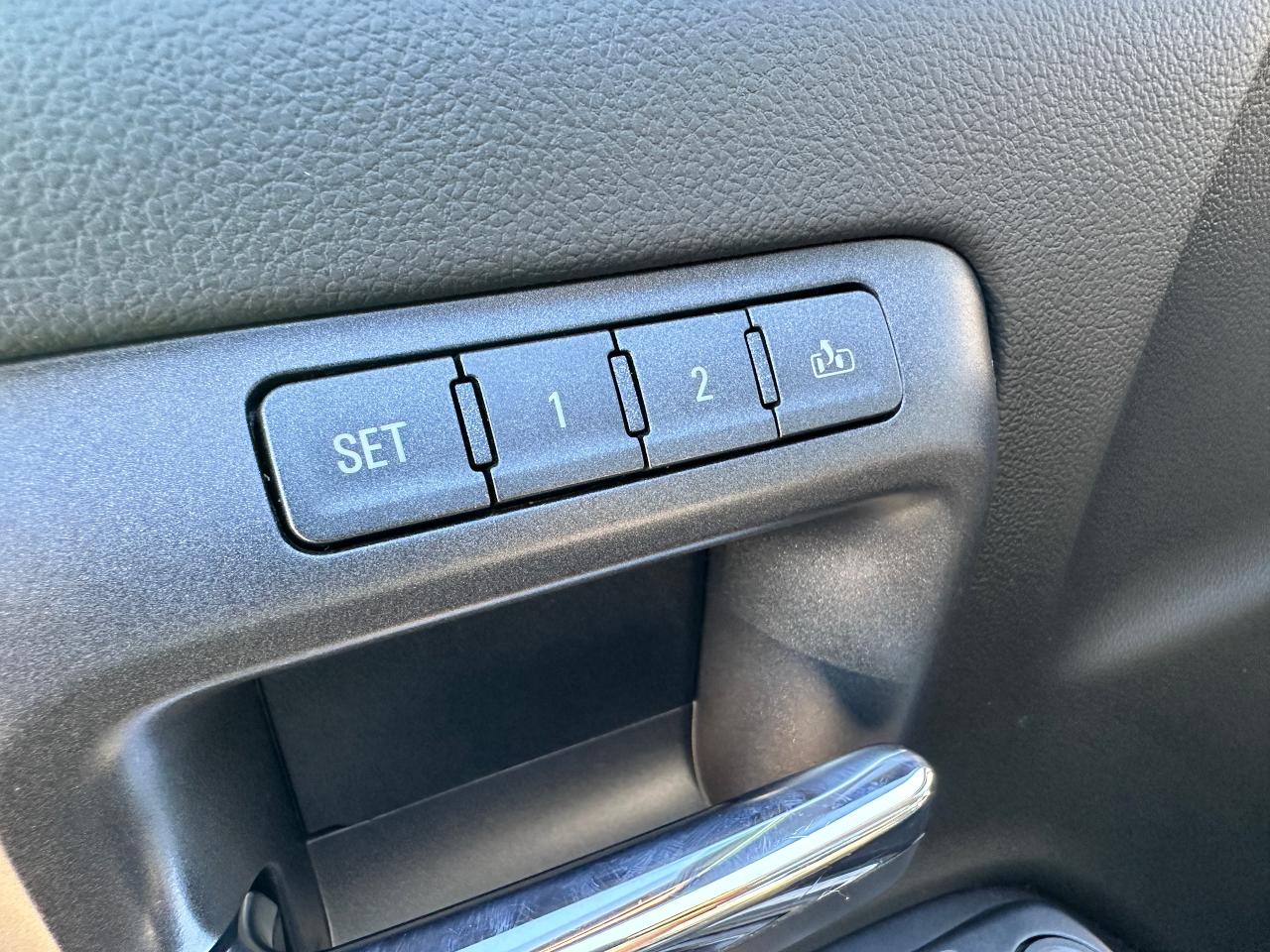 2018 GMC Sierra 1500 Denali 4X4 Sunroof NAV BOSE CarPlay Backup Cam XM Photo