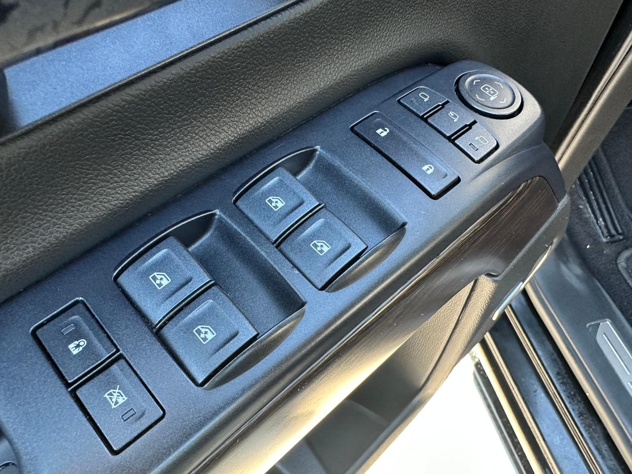 2018 GMC Sierra 1500 Denali 4X4 Sunroof NAV BOSE CarPlay Backup Cam XM Photo