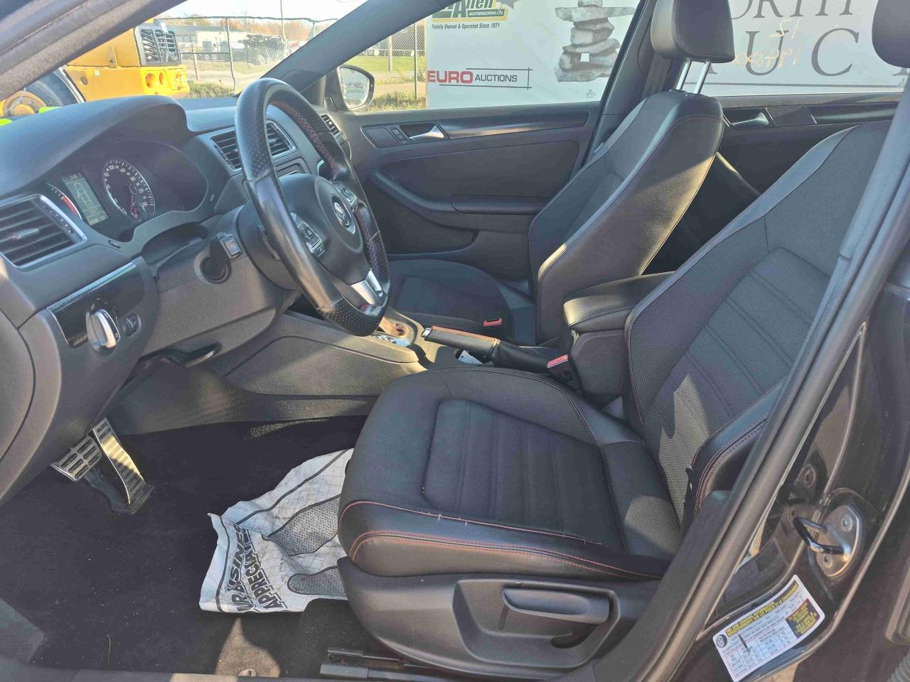 2012 VOLKSW JETTA GLI Photo