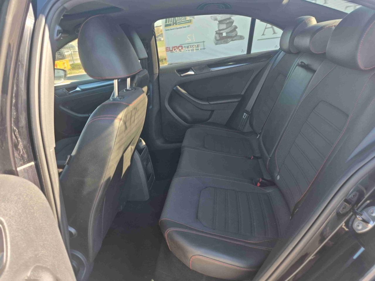 2012 Volkswagen Jetta GLI - Photo #12