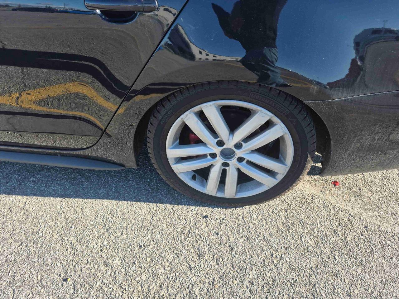 2012 VOLKSW JETTA GLI Photo