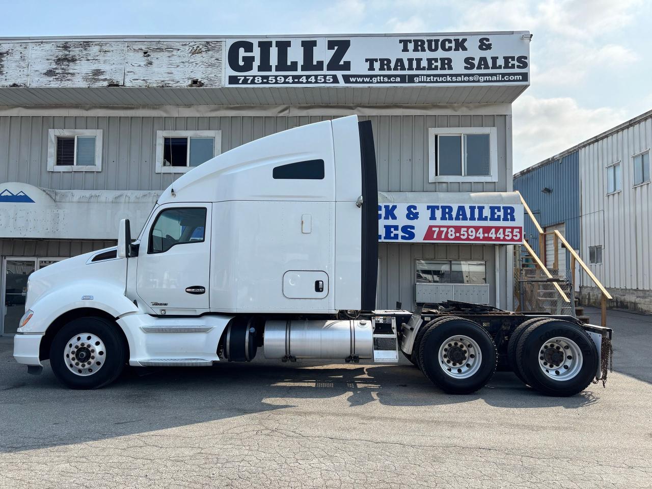 2020 Kenworth T680 Highway Tractor  - Photo #4