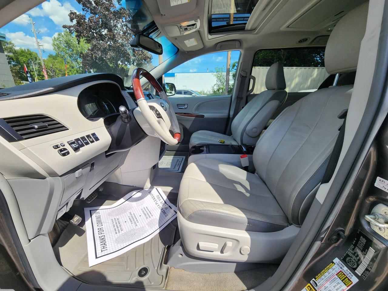 2013 Toyota Sienna XLE Limited l 7 Seater l DVD l NAV l AWD - Photo #19