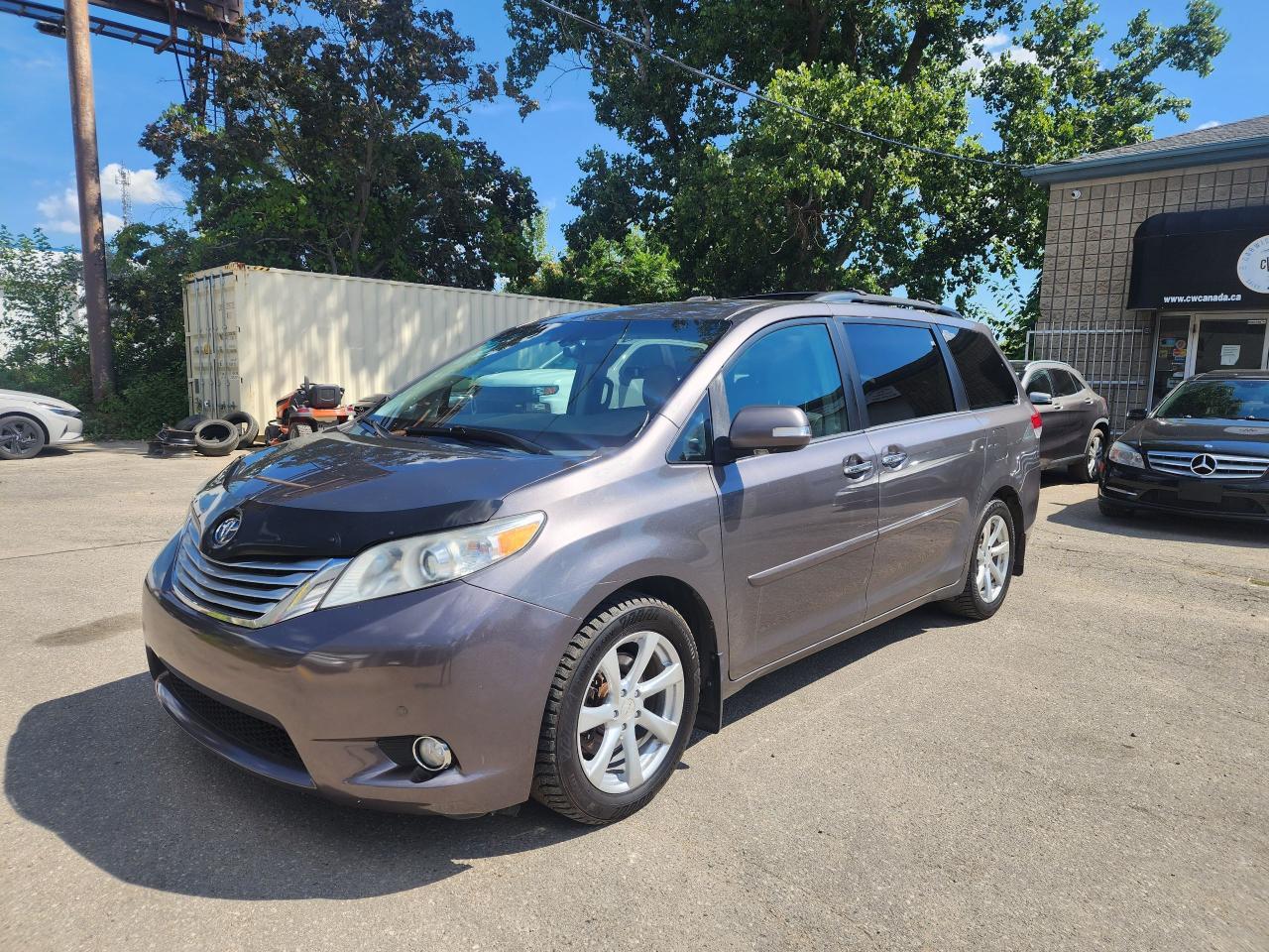 2013 Toyota Sienna XLE Limited l 7 Seater l DVD l NAV l AWD