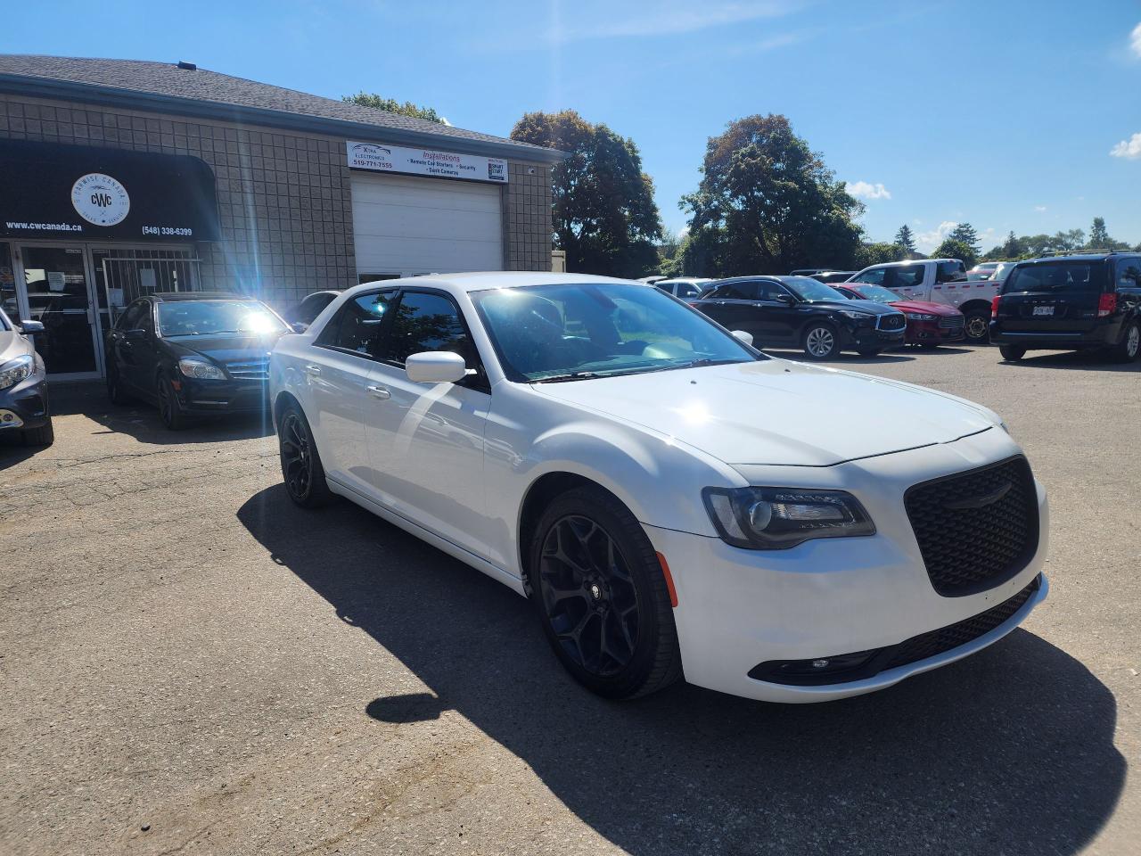 2019 Chrysler 300 300S l CLEAN CARFAX L NO ACCIDENT l RWD - Photo #3