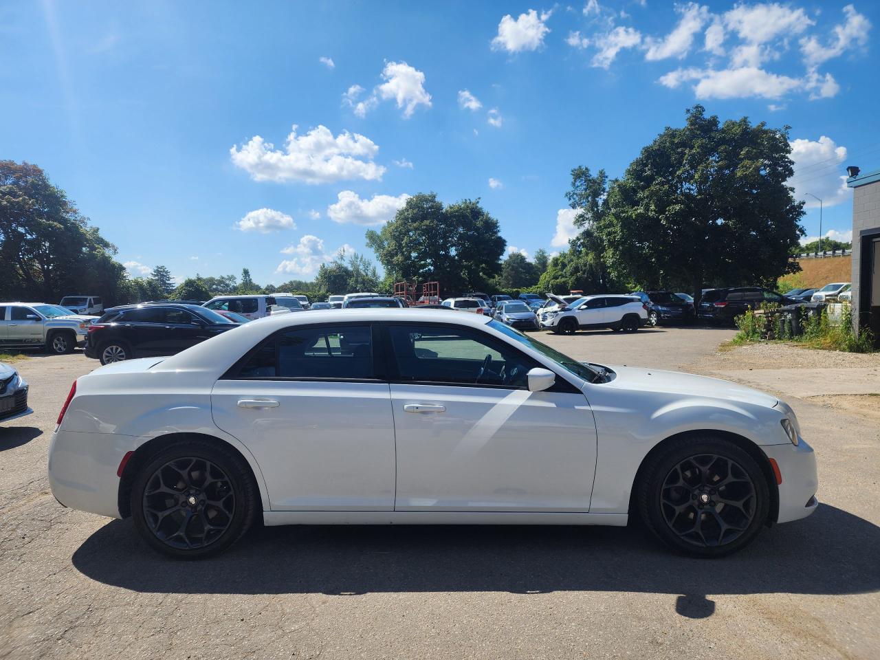 2019 Chrysler 300 300S l CLEAN CARFAX L NO ACCIDENT l RWD Photo3