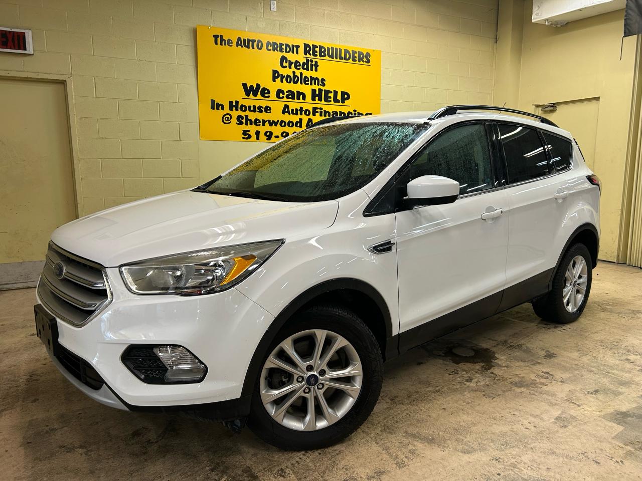 2018 Ford Escape SE - Photo #2