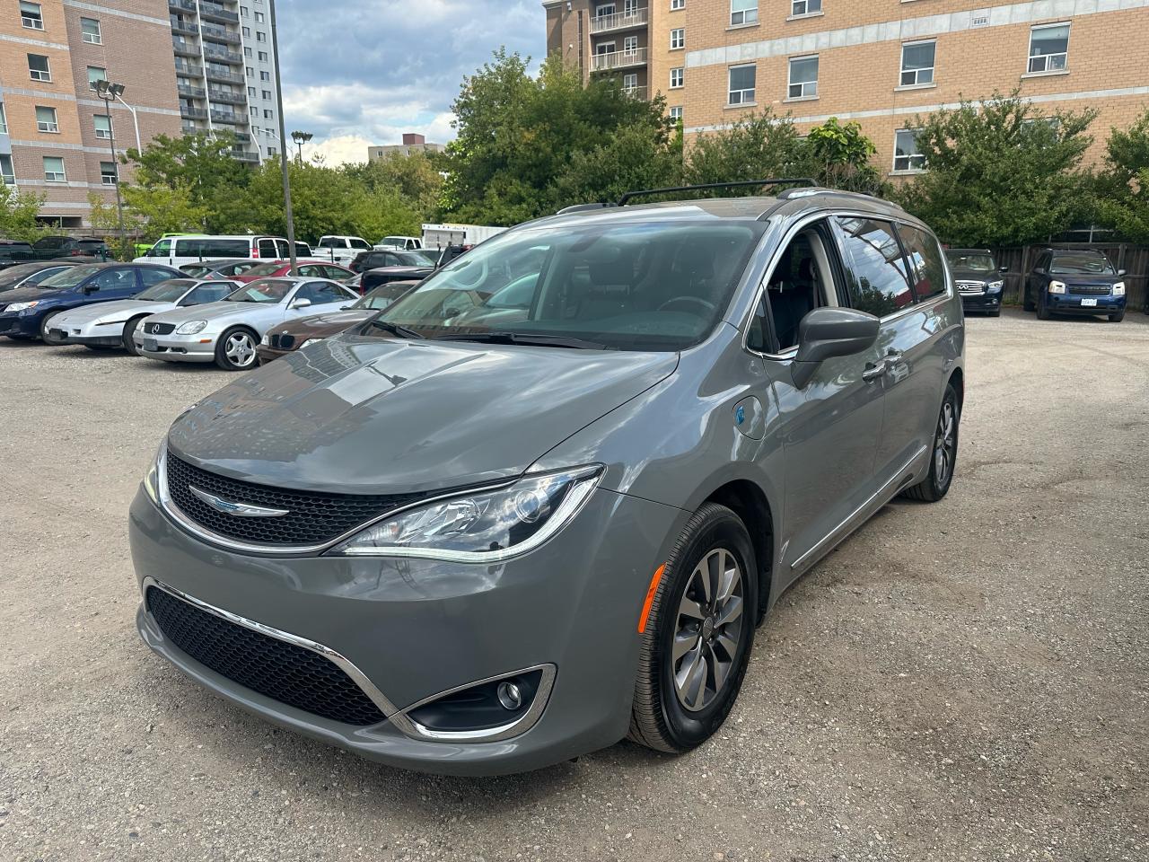 2020 Chrysler Pacifica Hybrid Touring-L - Photo #3