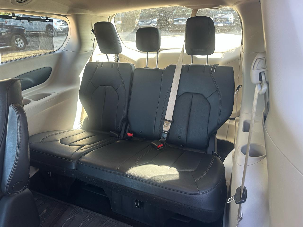 2020 Chrysler Pacifica Hybrid Touring-L - Photo #14