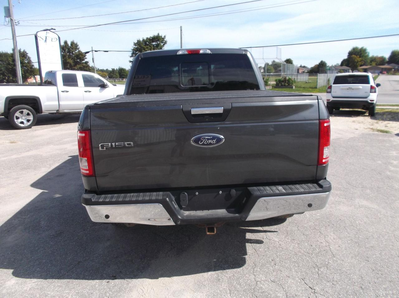 2017 Ford F-150 XLT XRT 4 DOOR  4X4 - Photo #4