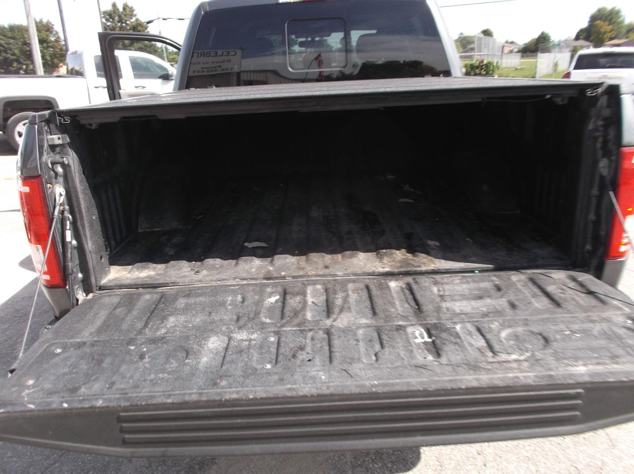 2017 Ford F-150 XLT XRT 4 DOOR  4X4 - Photo #8