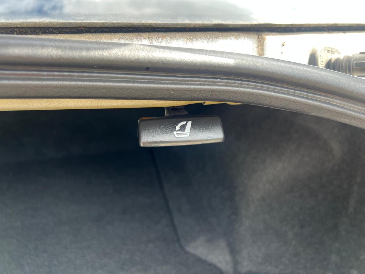 2012 Subaru Legacy Auto 2.5i Premium No Accident AWD Heated Seats - Photo #16