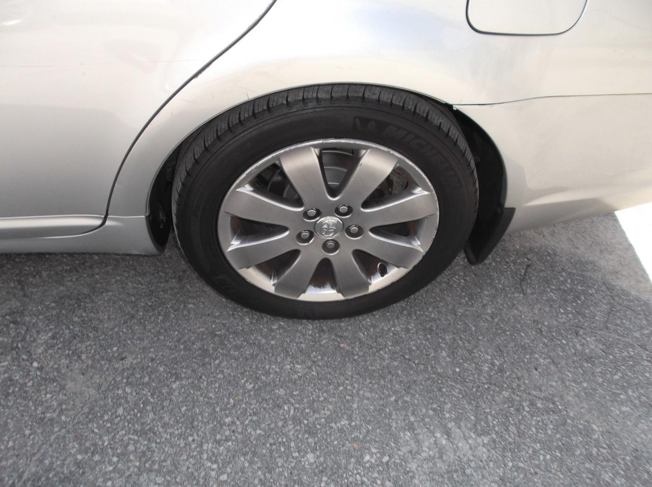2005 Toyota Avalon XLE - Photo #6