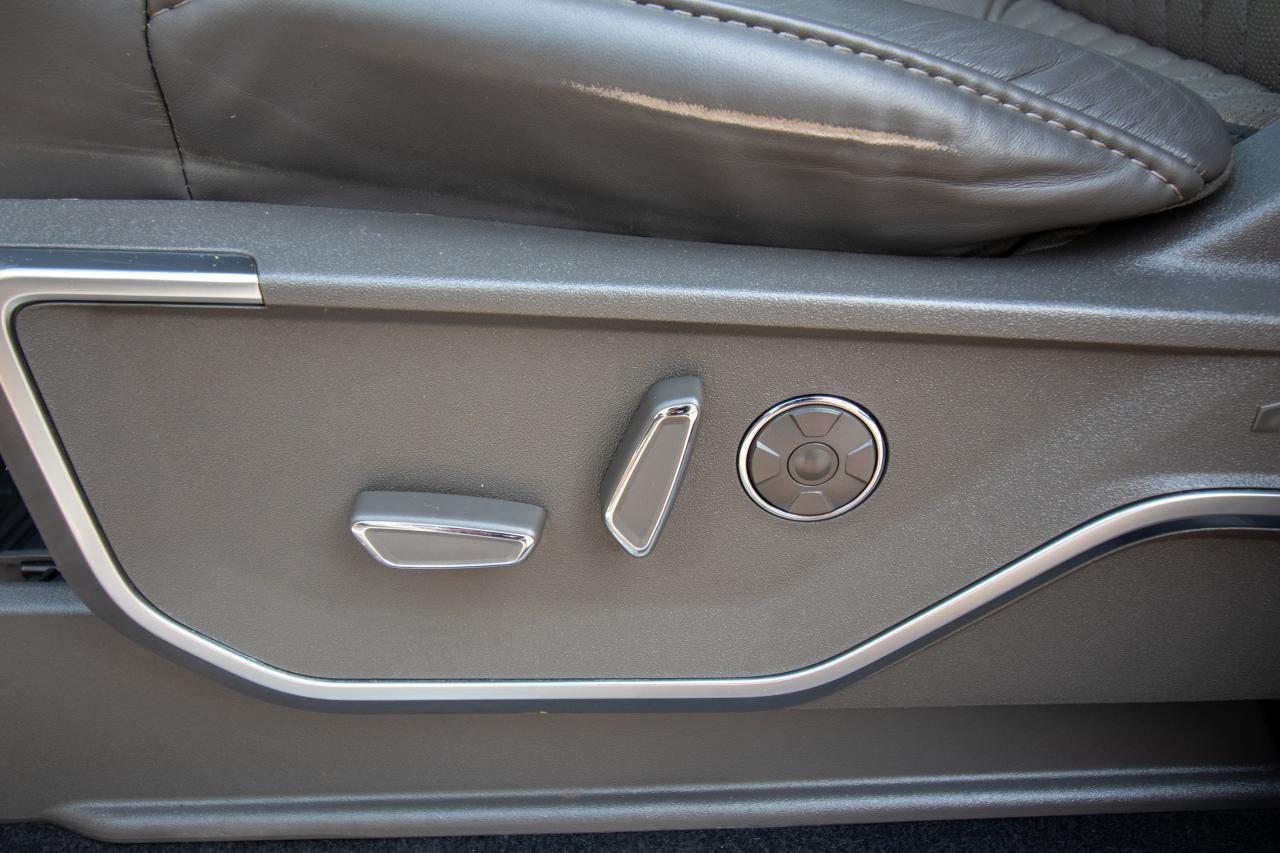2024 Ford F-150 Platinum Photo5