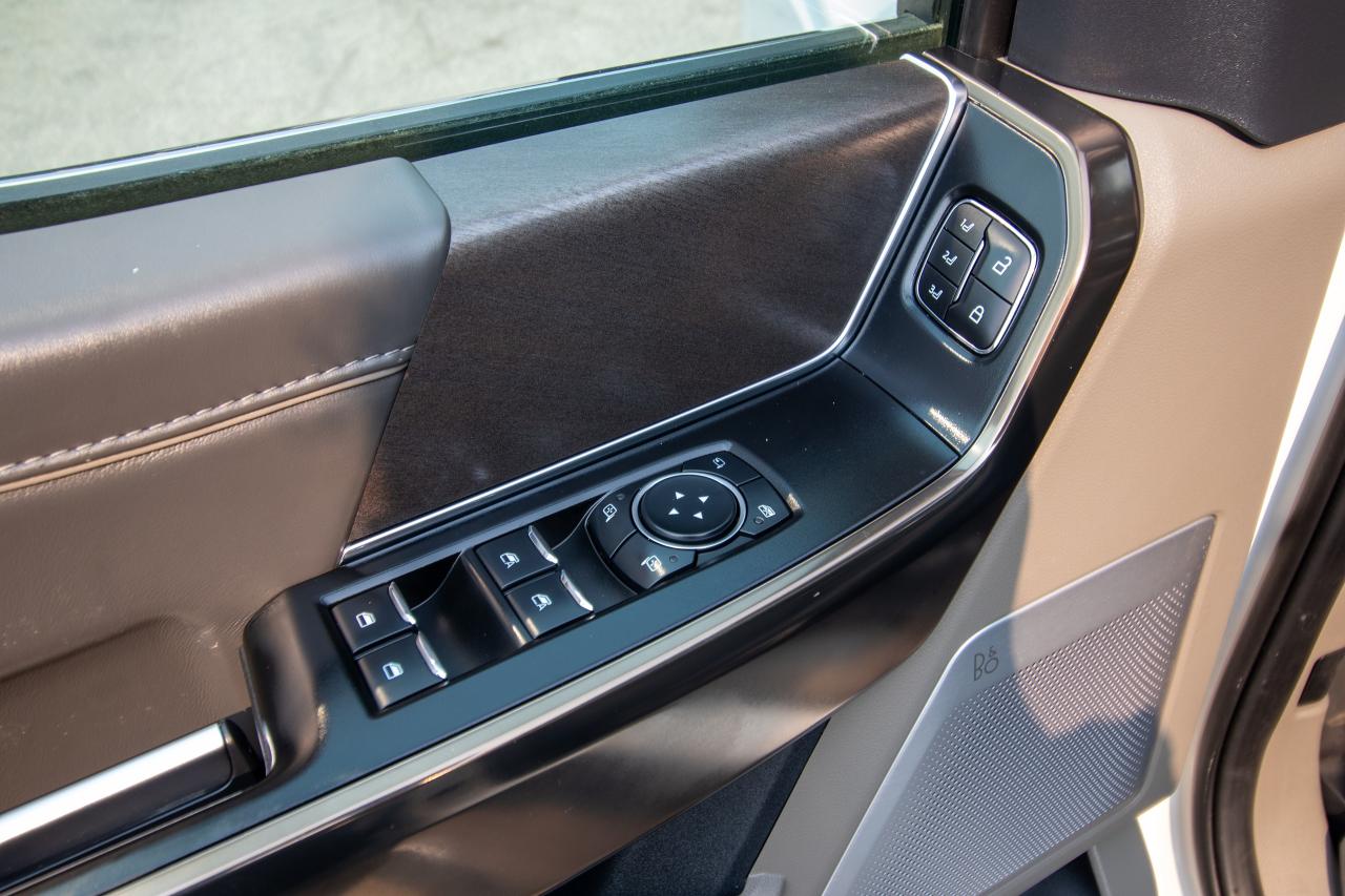 2024 Ford F-150 Platinum Photo5