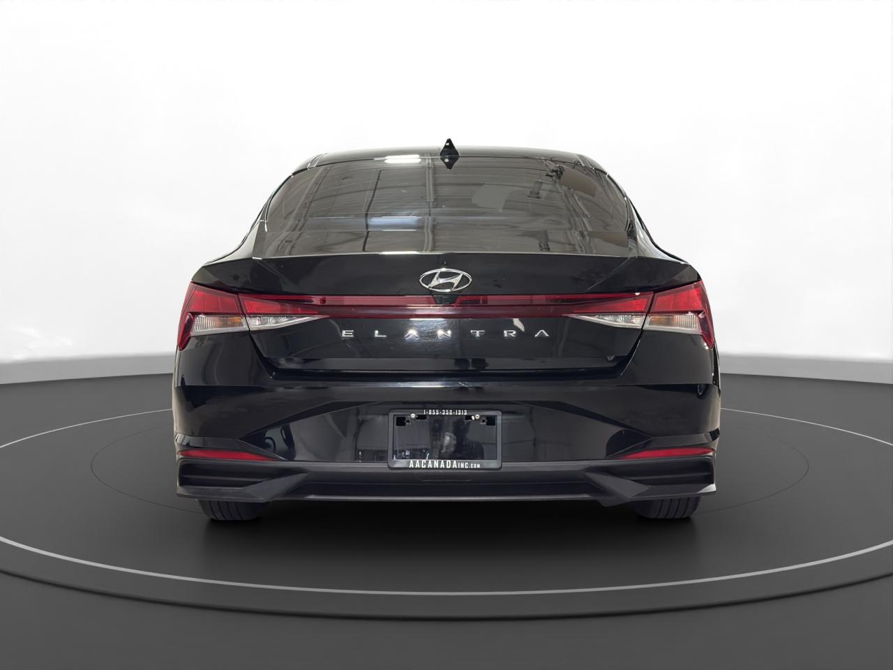 2022 Hyundai Elantra Preferred Photo4