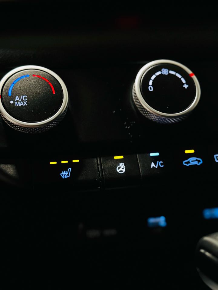 2022 Hyundai Elantra Preferred - Photo #12