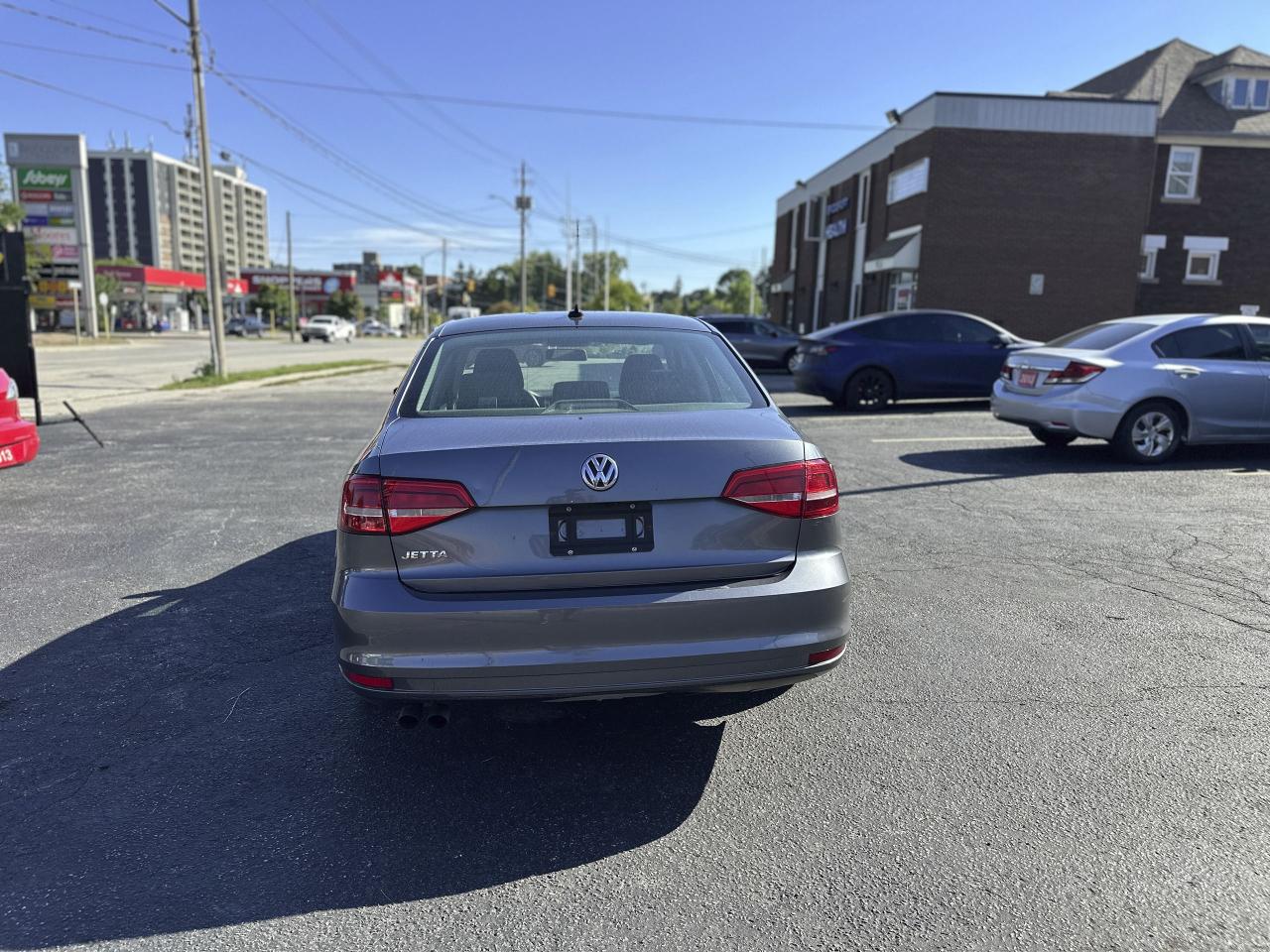 2015 Volkswagen Jetta Trendline - Photo #4