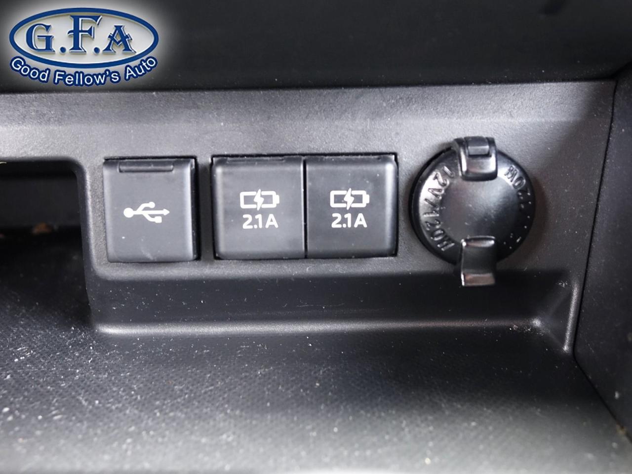 2021 Toyota Highlander XLE MODEL, AWD, 8 PASSENGER, LEATHER SEATS, SUNROO - Photo #19