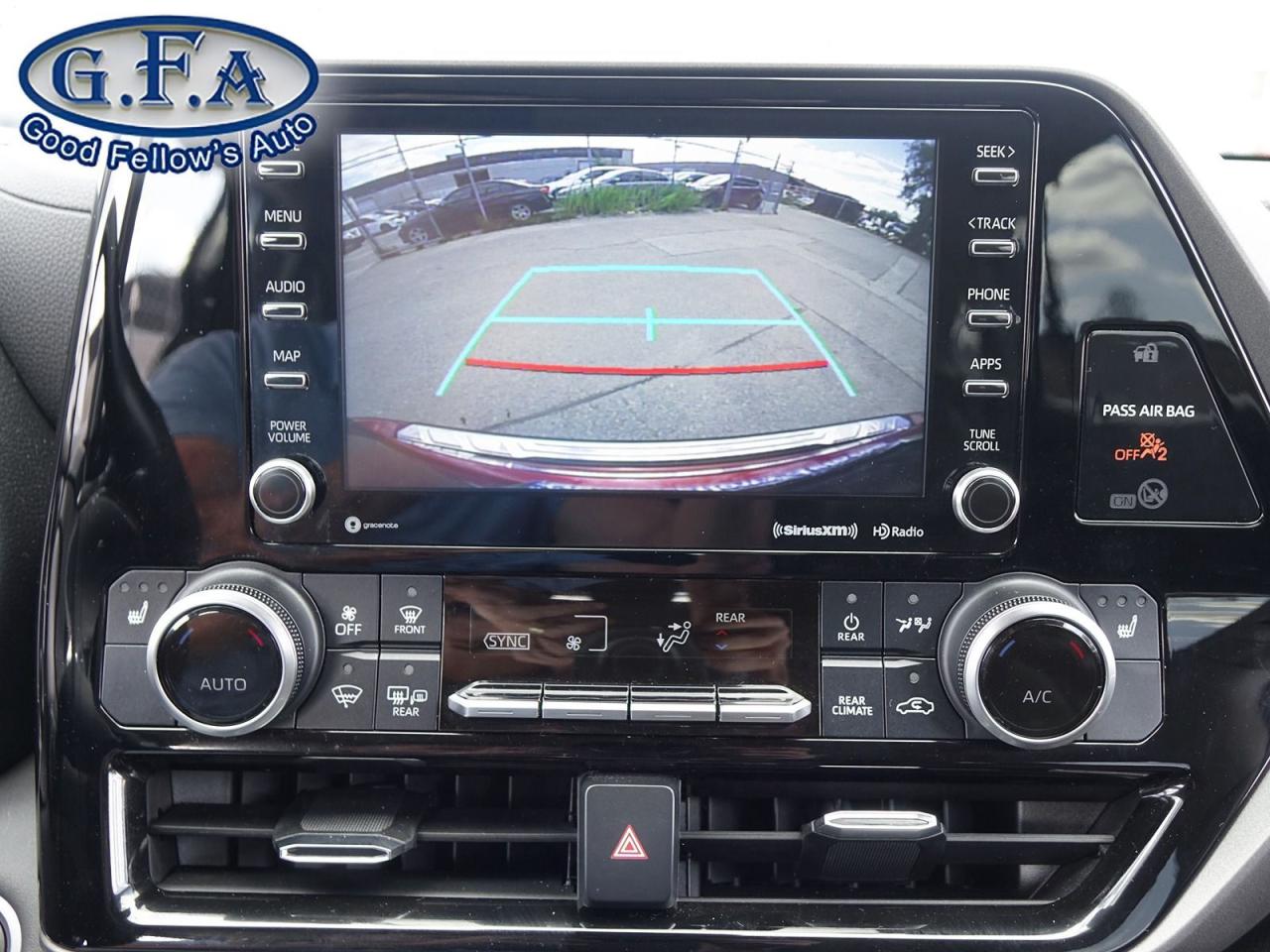 2021 Toyota Highlander XLE MODEL, AWD, 8 PASSENGER, LEATHER SEATS, SUNROO - Photo #22