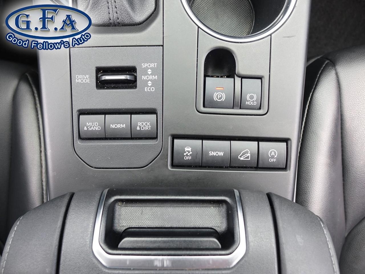 2021 Toyota Highlander XLE MODEL, AWD, 8 PASSENGER, LEATHER SEATS, SUNROO - Photo #18