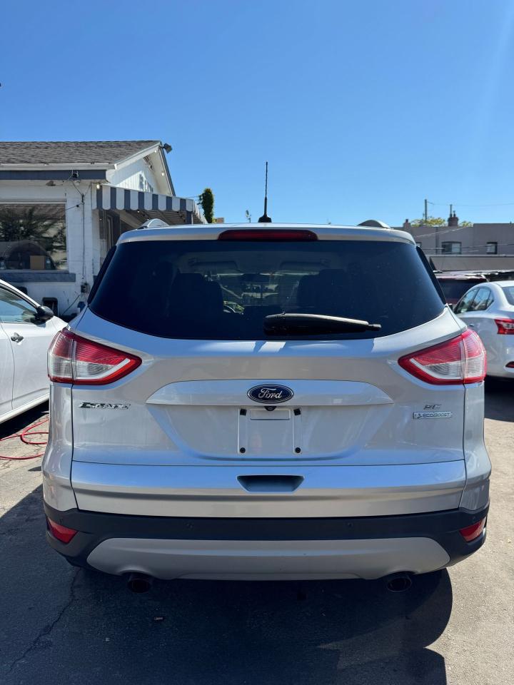 2014 Ford Escape SE FWD | LEATHER | BACK UP CAMERA | CERTIFIED - Photo #6