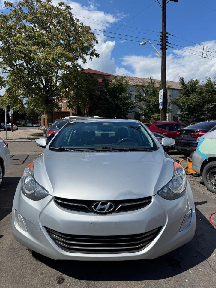 2013 Hyundai Elantra Limited w/Navi | CERTIFIED | ONE OWNER - Photo #2